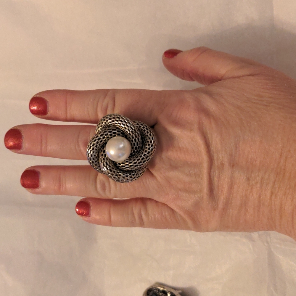 Rings - Picture 5 of 5